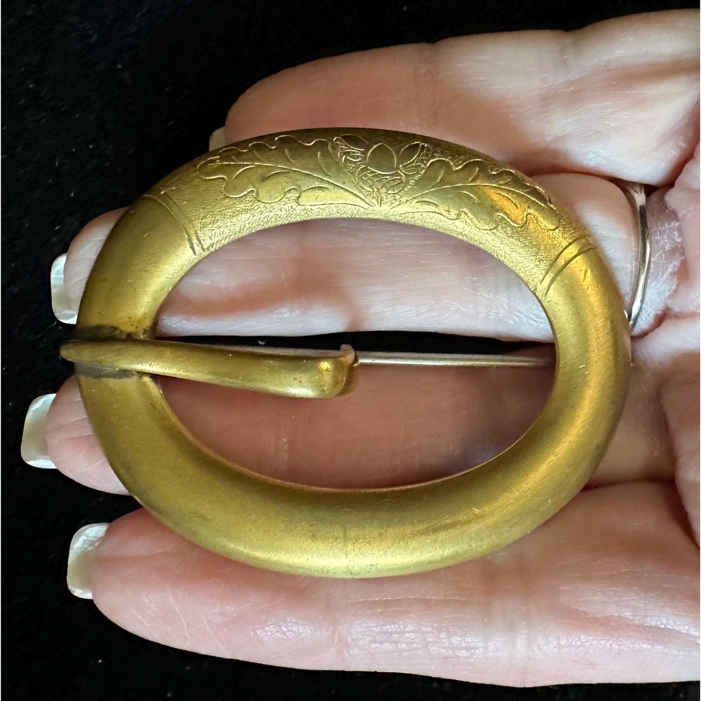 Victorian Gold Gilded Sash Pin Buckle Design Etched Acorn Oak Leaf